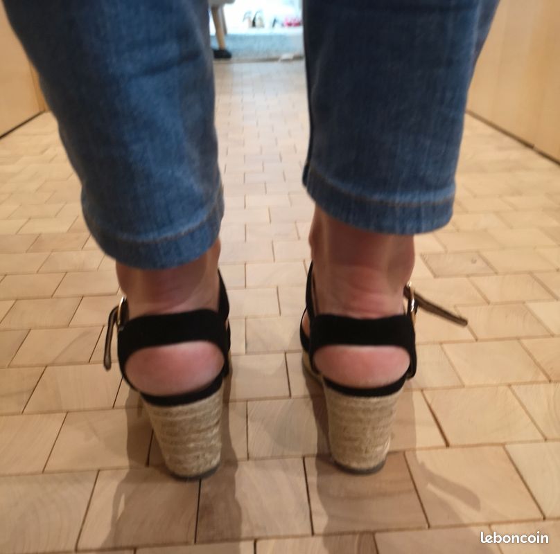 San Marina Sandales Cuir Doré Talons 9cm Plateforme 2cm 36 EU