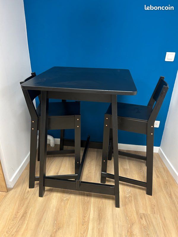 Table bar et chaises (image 1)