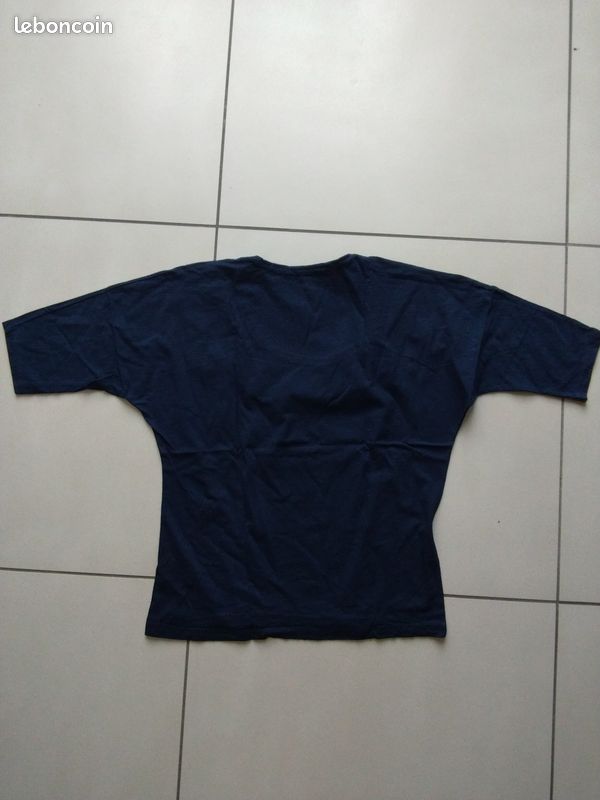 Tea shirt bleu taille L (image 2)