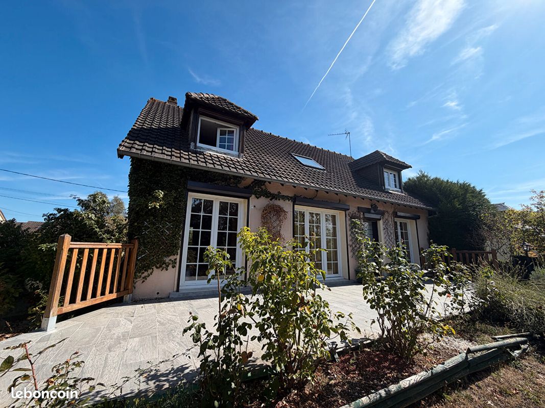 Maison 7 pièces 139 m² · au Plessis-Grohan · 139 m² · 259 000 €
