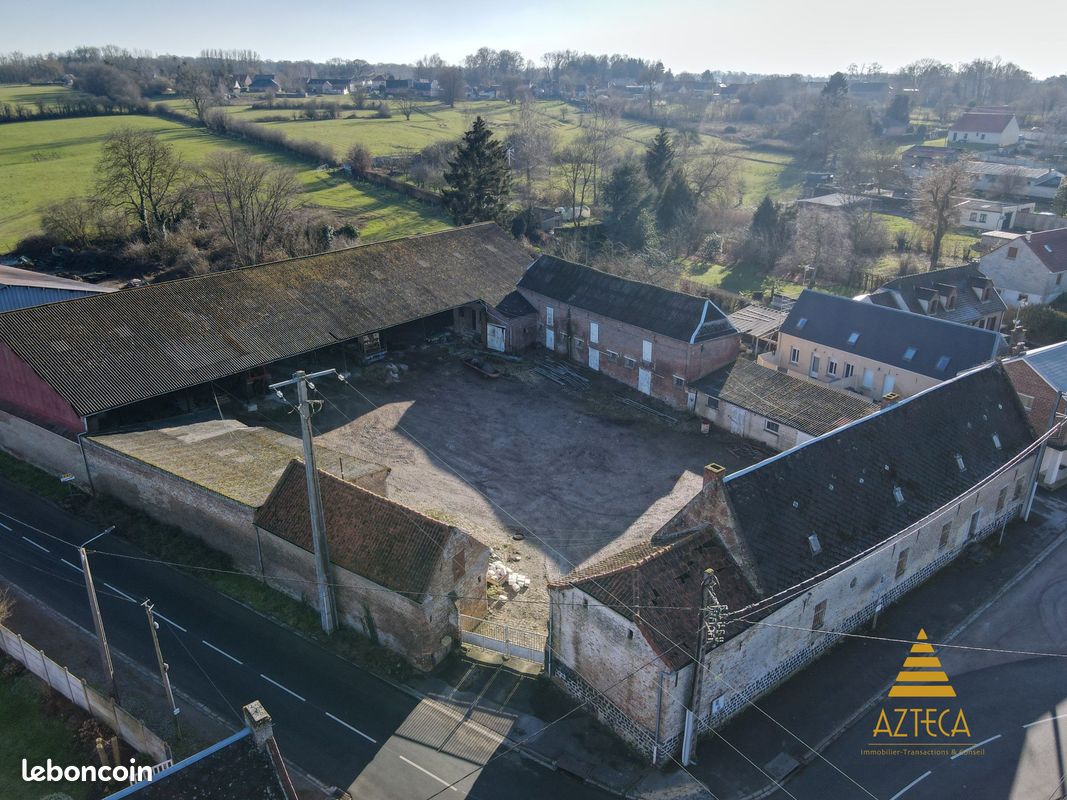 Maison 4 pièces 260 m² · à Busigny · 260 m² · 110 000 €