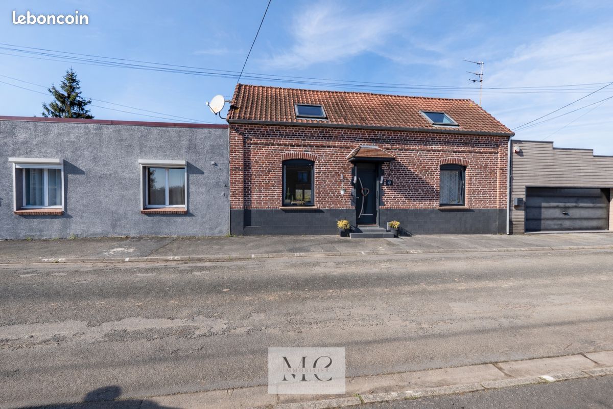 Maison 8 pièces 176 m² · à Cuinchy · 176 m² · 335 000 €