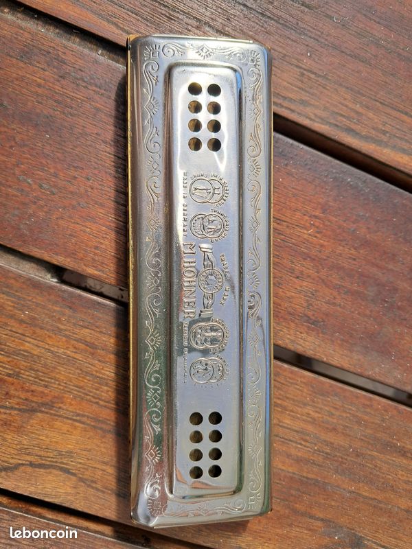 Harmonica (image 1)