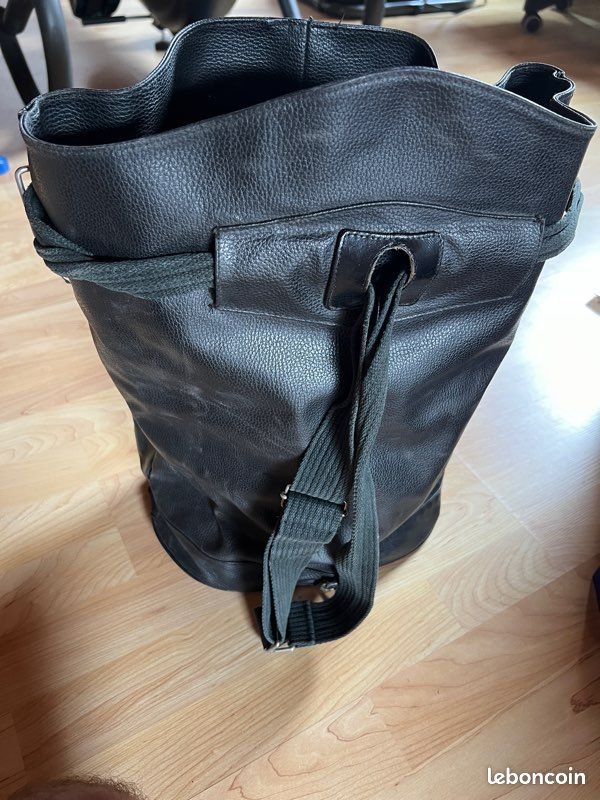 Sac paquetage cuir (image 2)