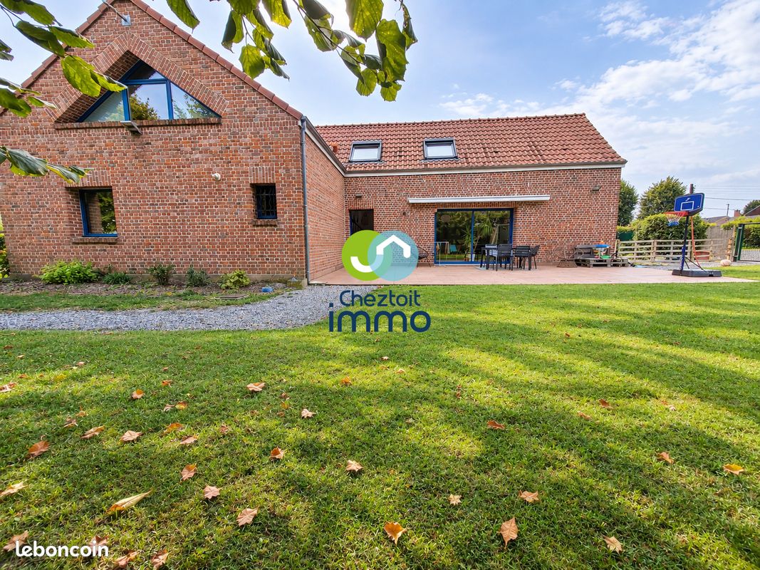Maison 6 pièces 145 m² · à Vermelles · 145 m² · 313 000 €