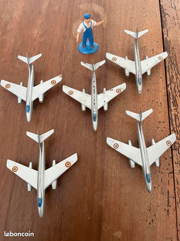2 Avions Vautour Dinky Toys Réf 60B - Miniatures édition Limitée Pays-Bas