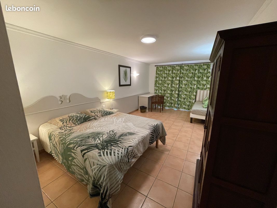 Appartement 1 pièce 27 m² · à Sainte-Anne · 27,3 m² · 165 000 €