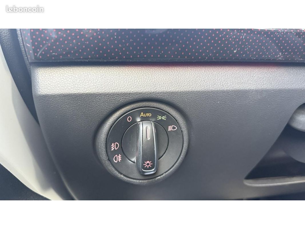 VOLKSWAGEN UP 1.0 TSI BlueMotion 115cv GTI Boite 6 (image 21)