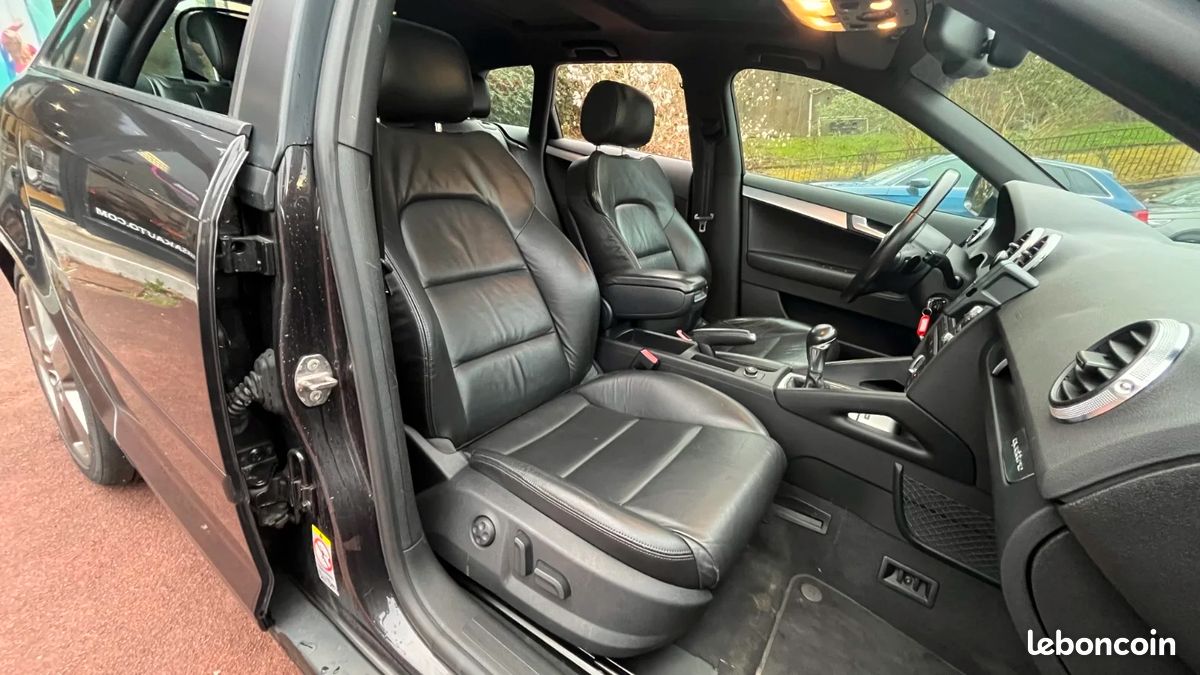 AUDI A3 SPORTBACK 3.2 V6 250 Quattro Ambition Luxe S tronic / TOIT OUVRANT / BOSE (image 18)