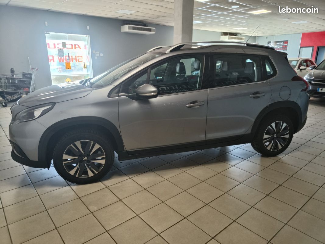 PEUGEOT 2008 1.6 BlueHDi 100ch BVM5 Allure (image 5)