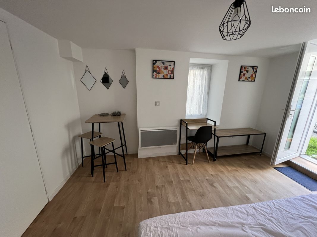 Studio 1 pièce 19 m² - Châtellerault 86100 (image principale 0)