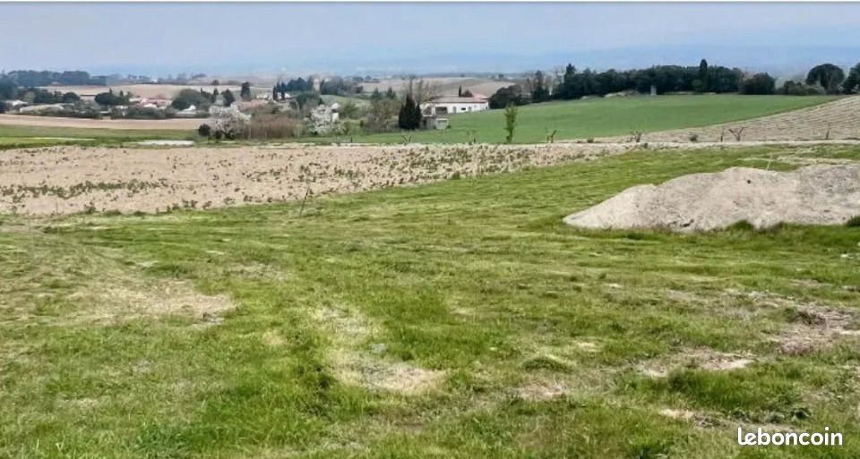 Terrain 640 m² · à Arzens · 75 600 €