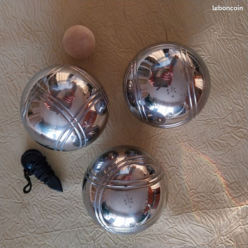 3 BOULES PÉTANQUE NEUVE à 15 euros - Sport & Plein air