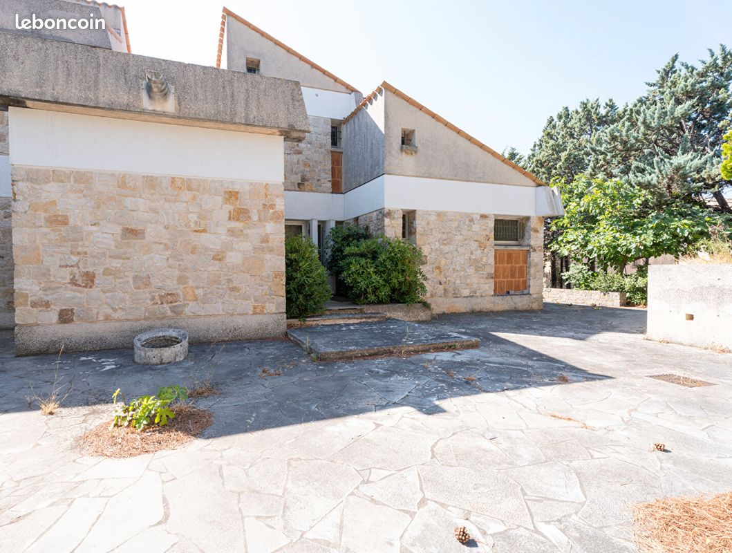 Maison 9 pièces 350 m² · à Cassis · 350 m² · 2 415 000 €