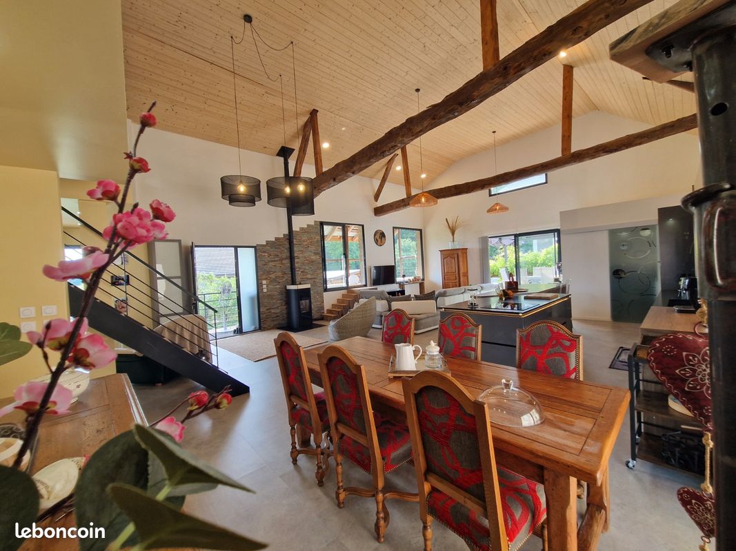Maison 4 pièces 150 m² · à Villard-Léger · 150 m² · 379 000 €
