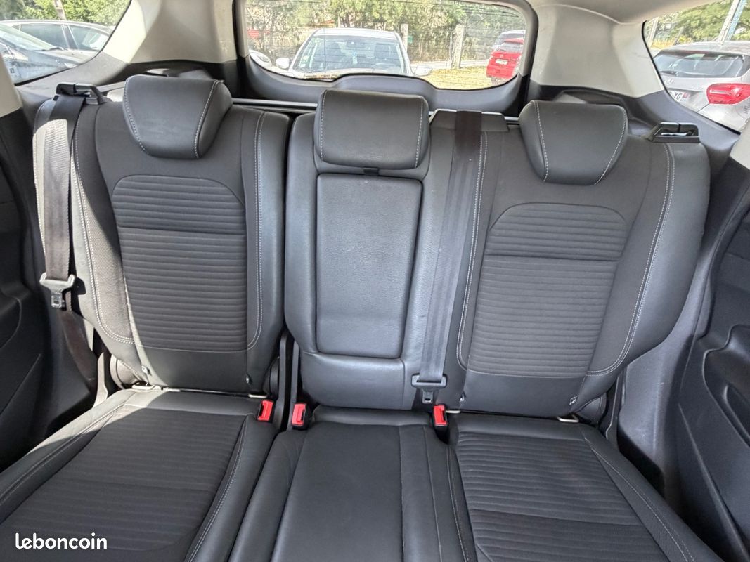 FORD KUGA 1.5 TDCi 120 SS 4x2 BVM6 Titanium (image 13)