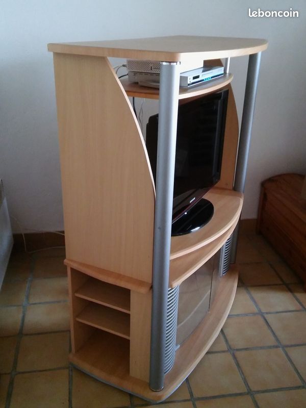 Meuble Télé à roulettes (image 2)