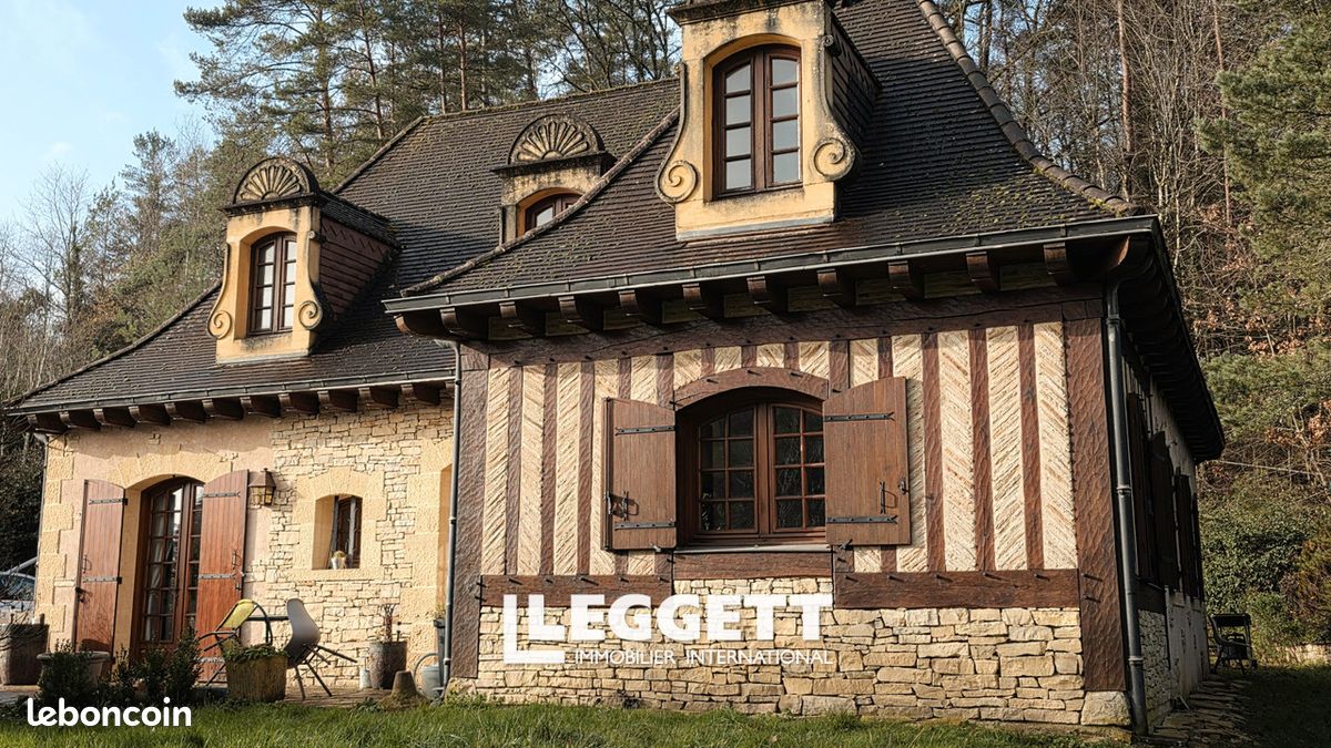 Maison 5 pièces 147 m² · à Trélissac · 147 m² · 210 000 €