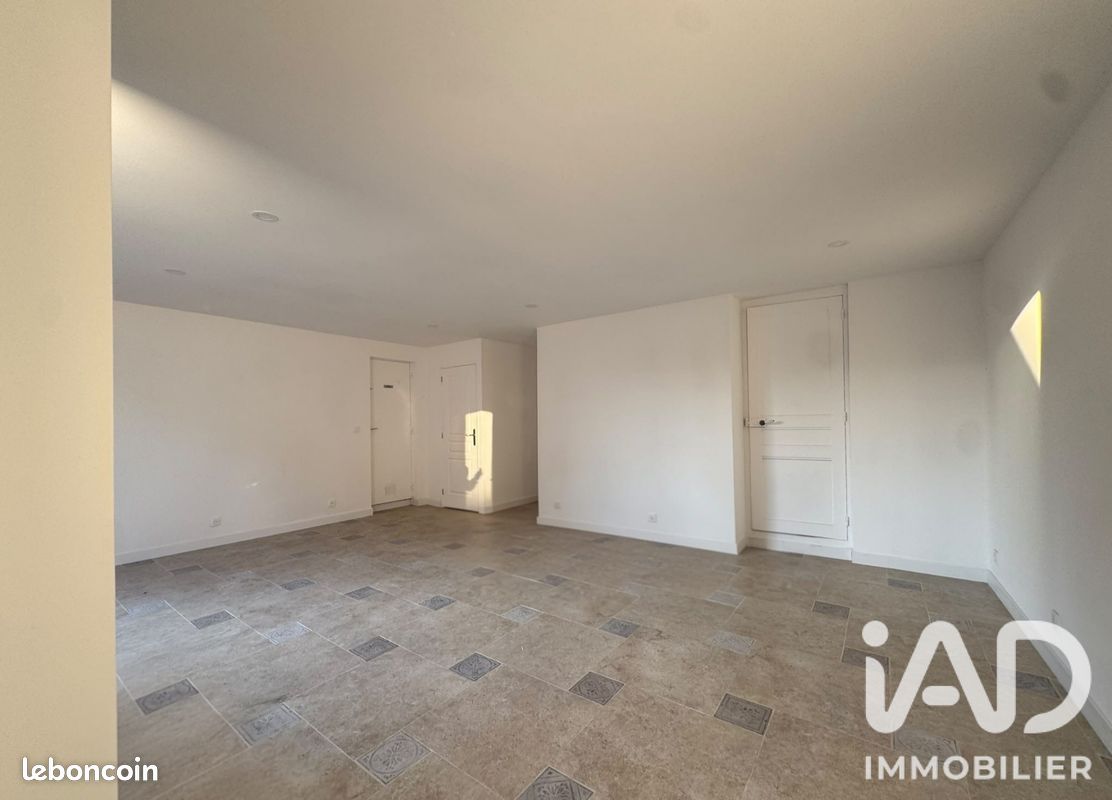 Immeuble 33 m² · à Vaux-sur-Seine · 33 m² · 134 000 €
