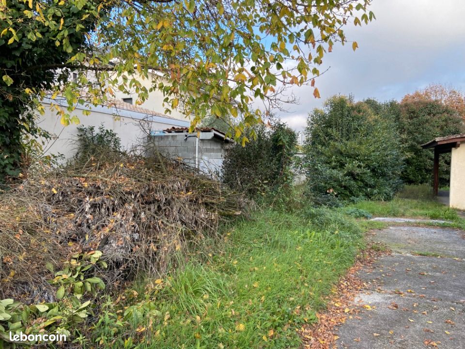 Terrain 330 m² Pessac · 450 000 €