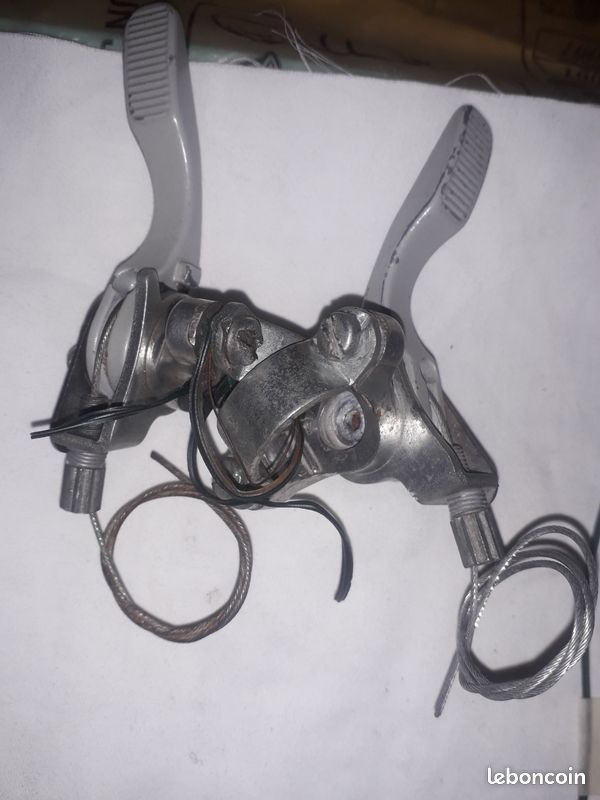Jeu de levier de vitesses vintage Shimano 600 tube de vitesses brasage