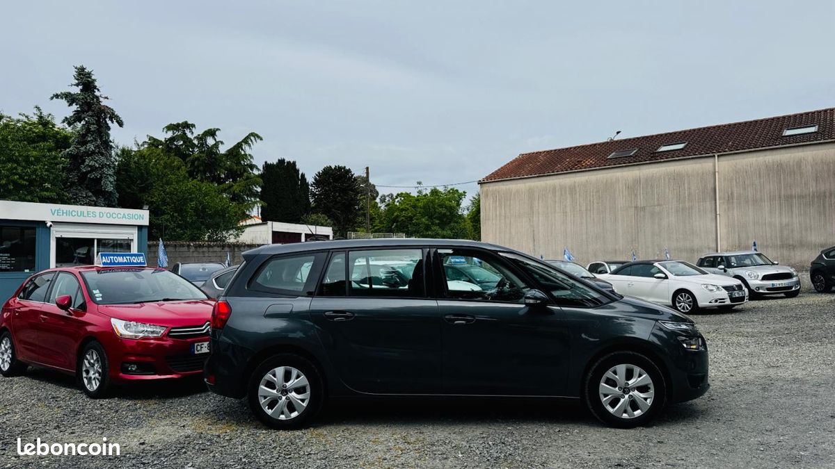 Citroën Grand C4 Picasso 1.6 e-HDi 115 CH Attraction 7 places attelage (image 4)