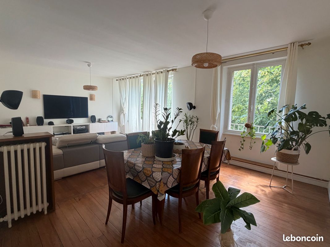 Appartement 3 pièces 79 m² · à Clermont-Ferrand · 79 m² · 810 €/mois