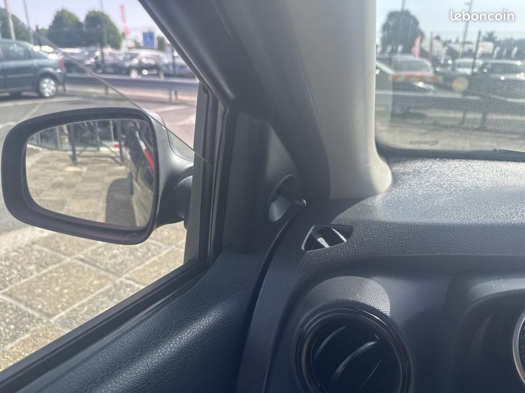 DACIA SANDERO 1.5 Blue dCi - 75 2020 Essentiel PHASE 2 1ERE MAIN (image 28)