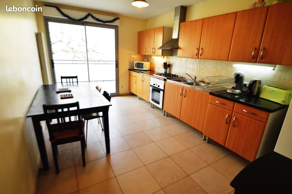 Appartement 6 pièces 130 m² · à Villeurbanne · 130 m² · 595 €/mois