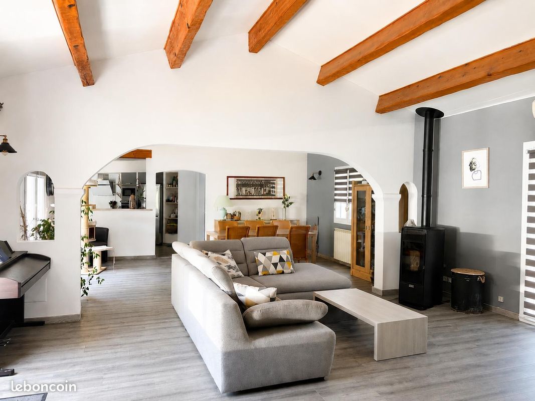 Maison 6 pièces 151 m² · à Villetelle · 151 m² · 2 005 €/mois