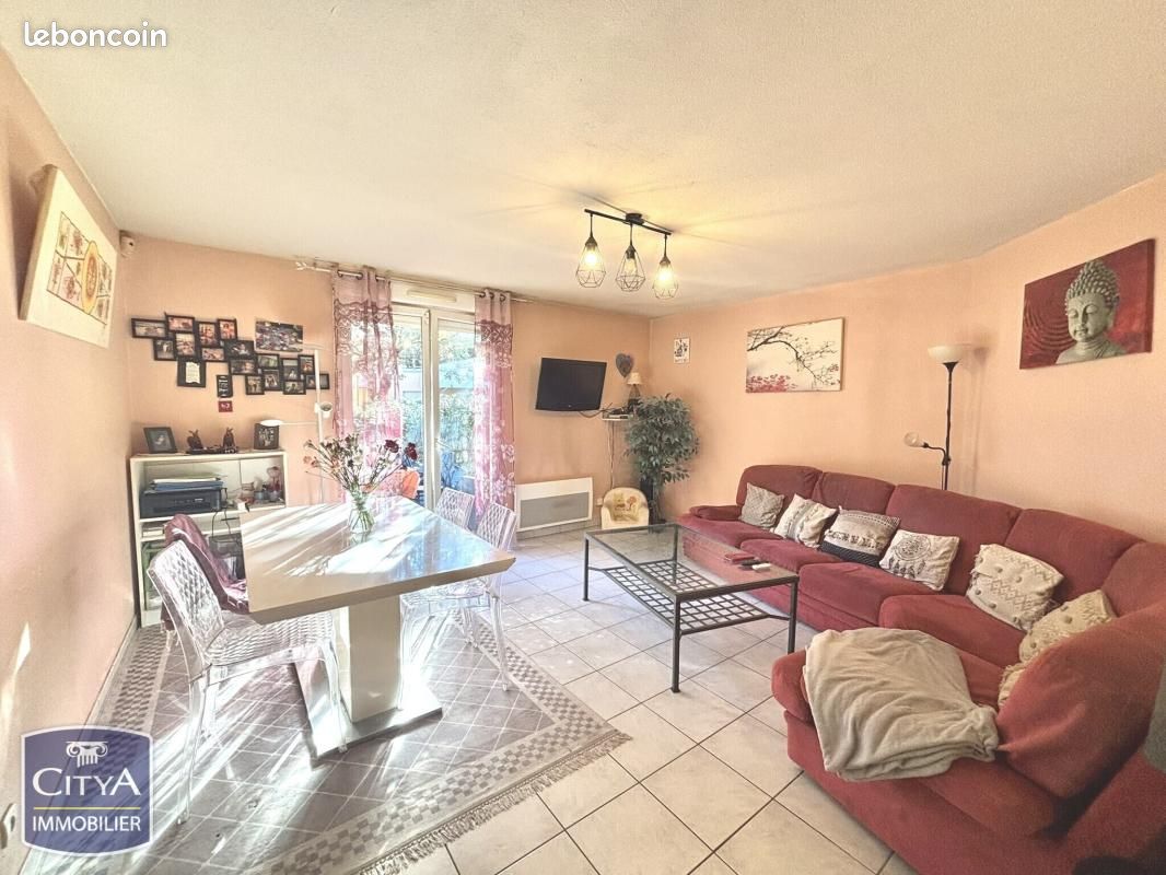 Appartement 3 pièces 62 m² · à Vétraz-Monthoux · 62 m² · 250 000 €