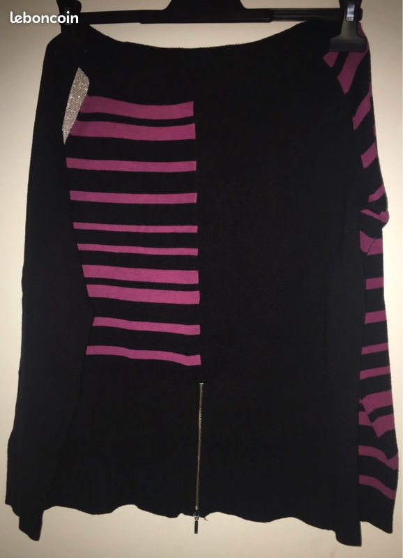 Pull noir et rose (image 1)