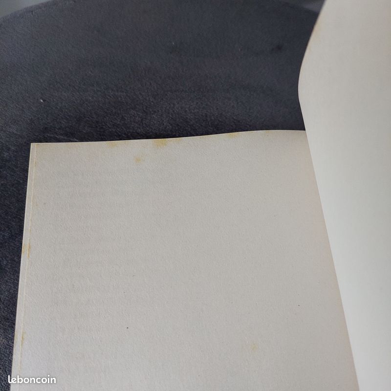 Livre format poche Le danger arctique par Robert Ludlum (image 7)