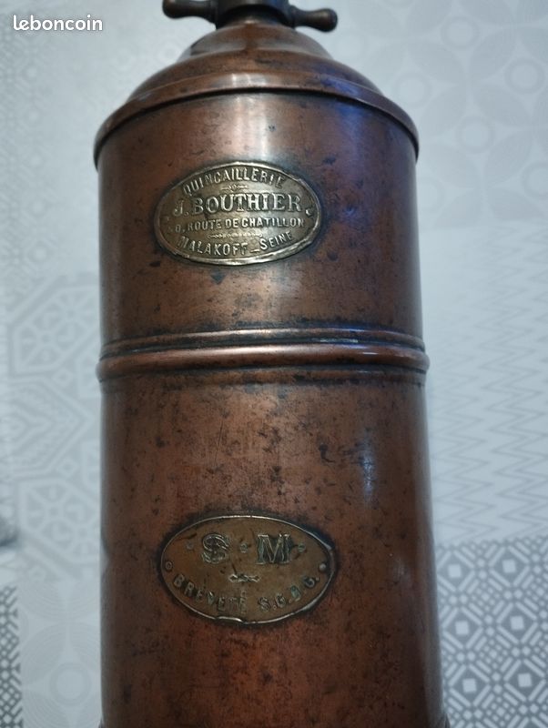 Pulvérisateur très ancien (image 2)