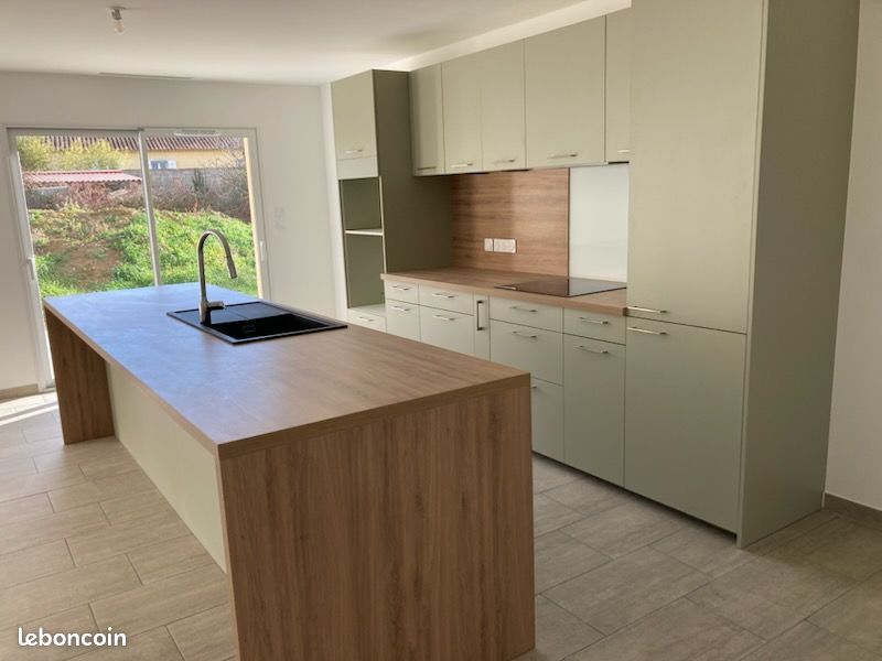 Maison 4 pièces 131 m² · à Malemort-du-Comtat · 131 m² · 1 530 €