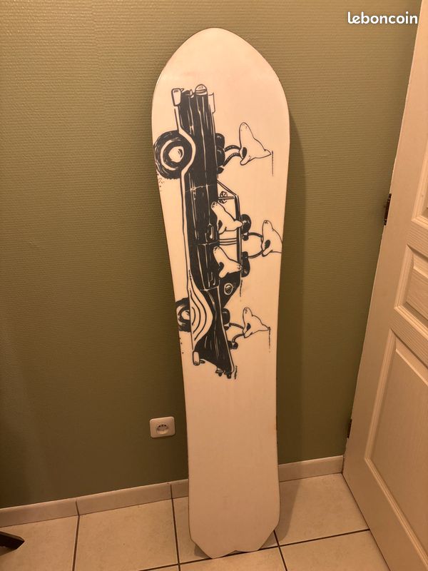 burton adorned snowboard Burton Custom Mens Snowboard 2026 166W Glow
