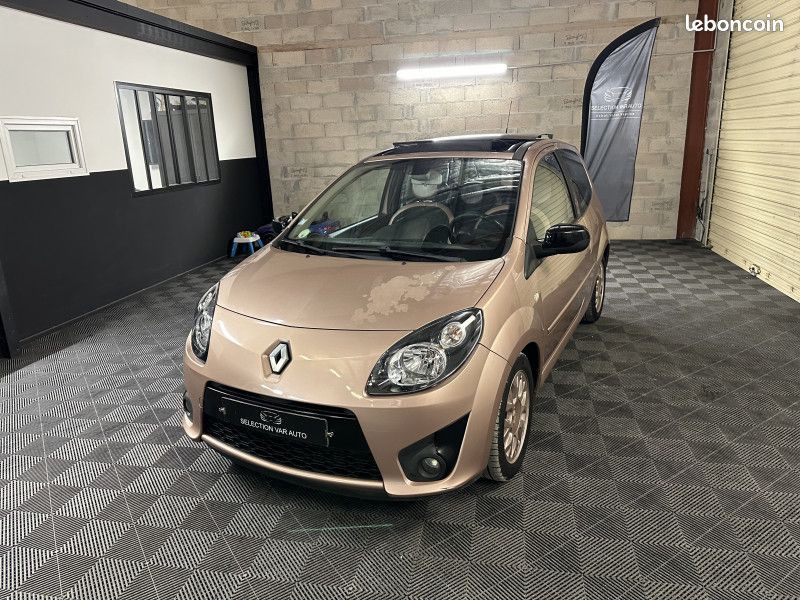 Renault TWINGO II 1.5 DCI 75CH MISS SIXTY ECO² PREMIÈRE MAIN GARANTIE 60 MOIS POSSIBLE (image 1)