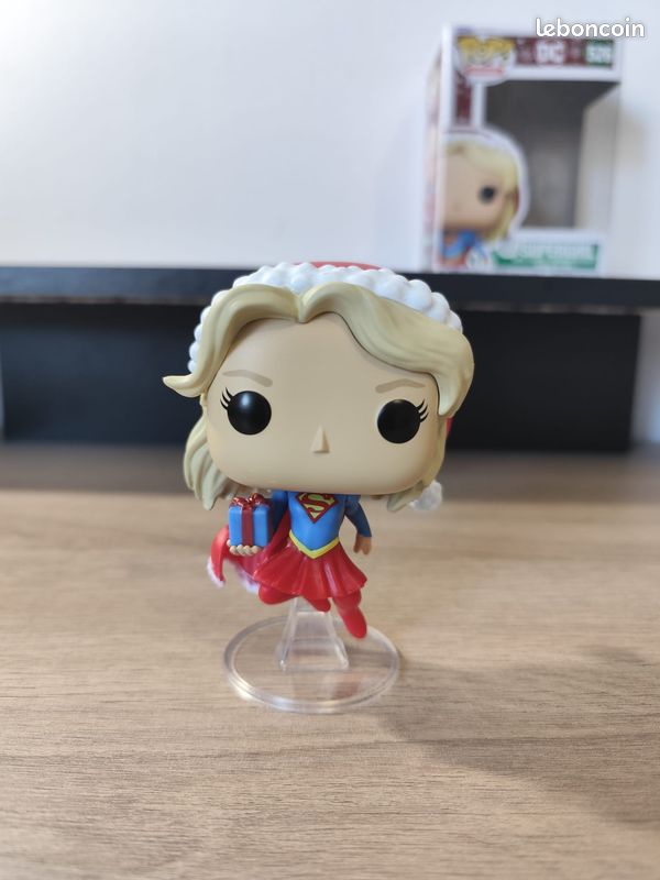 Figurine Pop Supergirl 526 (image 1)