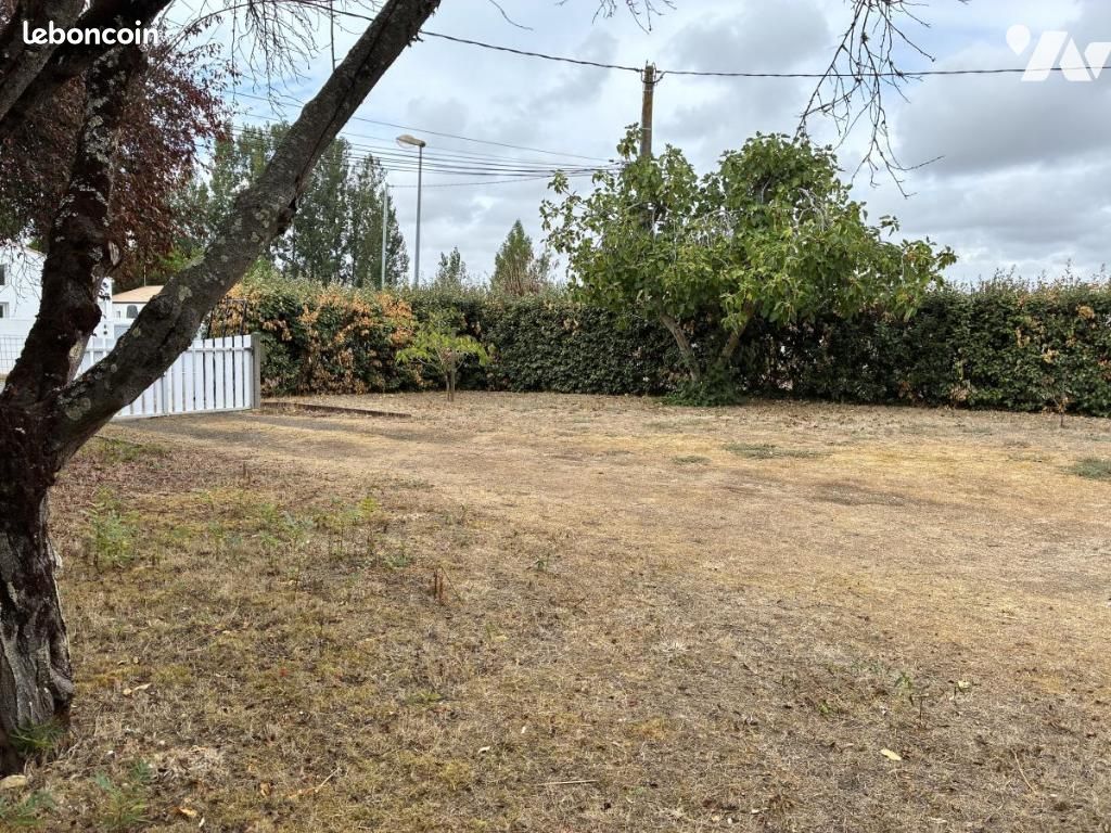 Terrain 360 m² · à Saint-Jean-de-Monts · 360 m² · 59 700 €