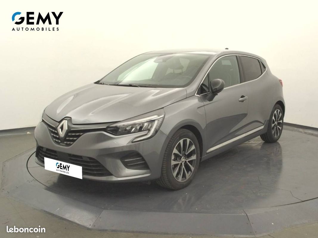 RENAULT Clio E-Tech full hybrid 145 Techno (image 1)