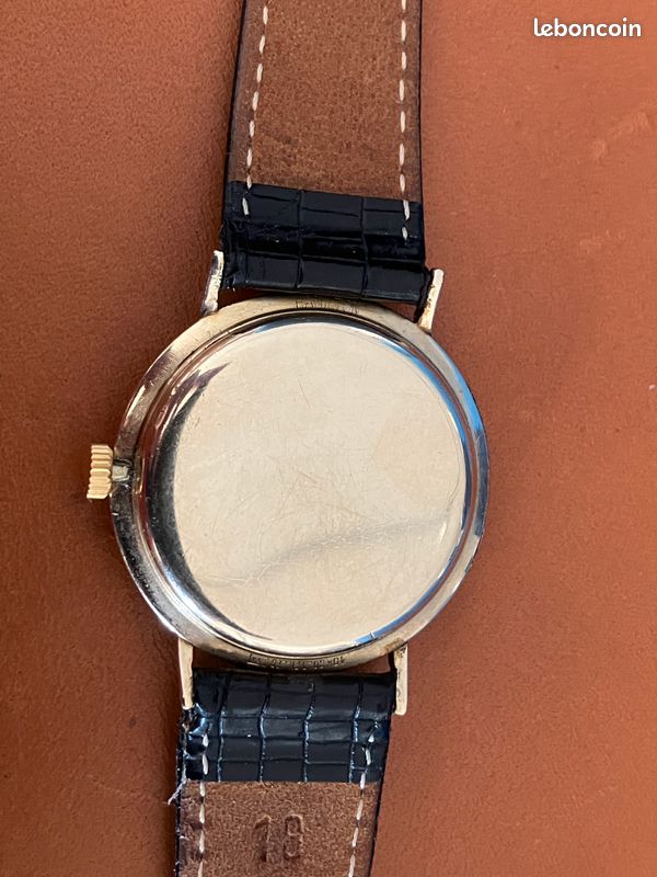 Montre Mécanique Style Vintage - Cadran Guilloché, Bracelet Cuir (Neuve Avec Étiquettes) MCa Réf. Mca026-05-wht-brn | Montre Homme Rétro