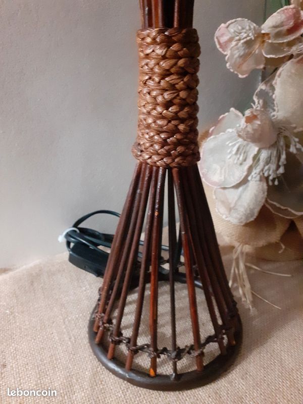 Pied de lampe en rotin (image 5)