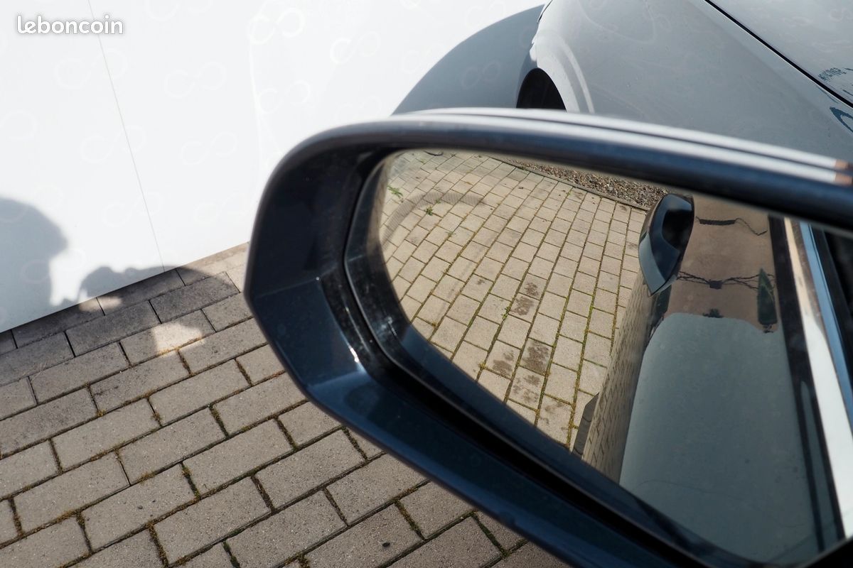 VOLVO V60 B3 163 Geartronic Inscription Luxe + Toit panoramique + Caméra + Attelage + HUD + H.Kardon + Pilot Assist + Options, 1ère Main - Garantie 12 mois (image 11)