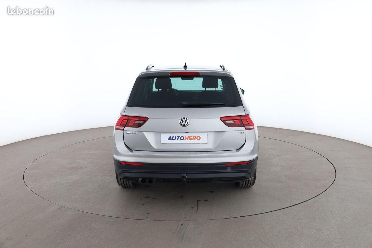 Volkswagen Tiguan 1.4 TSI ACT BlueMotion Tech Confortline DSG6 150 ch (image 12)