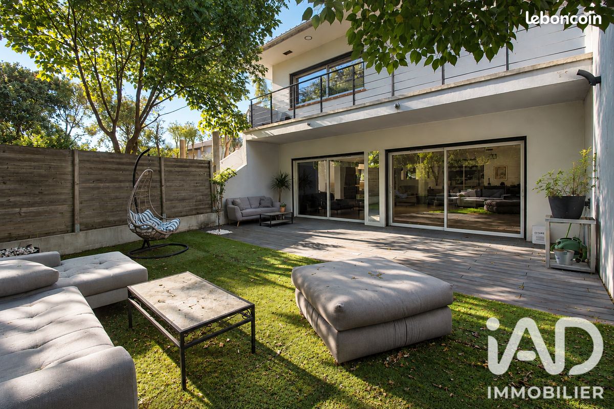 Maison 4 pièces 235 m² · à Marseille · 235 m² · 849 000 €