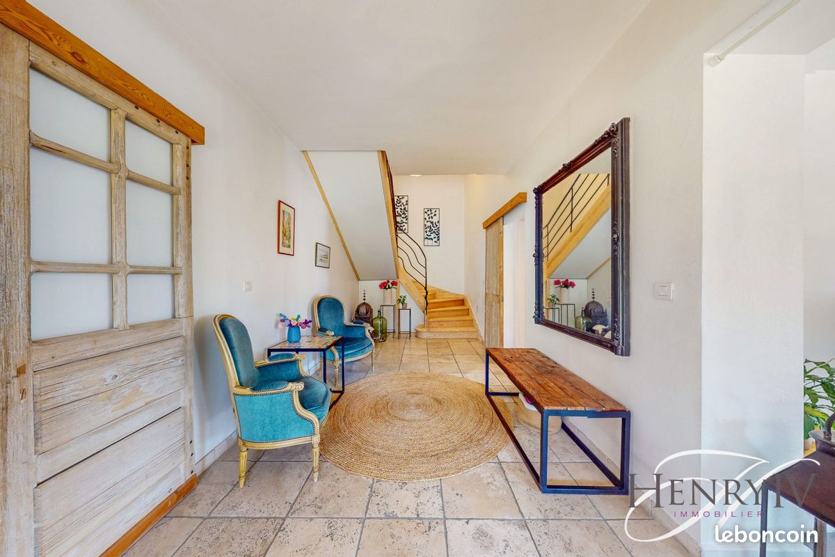 Maison 9 pièces 260 m² · à Corenc · 260 m² · 1 090 000 €