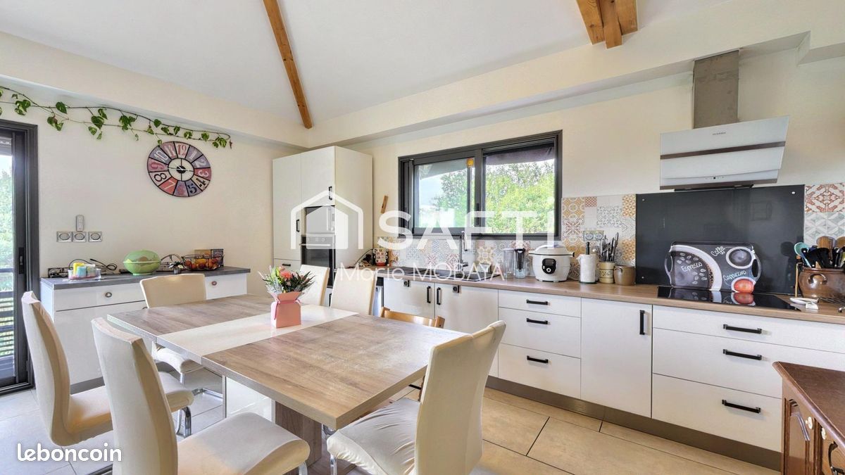 Maison 5 pièces 132 m² · à Cubzac-les-Ponts · 132 m² · 365 000 €