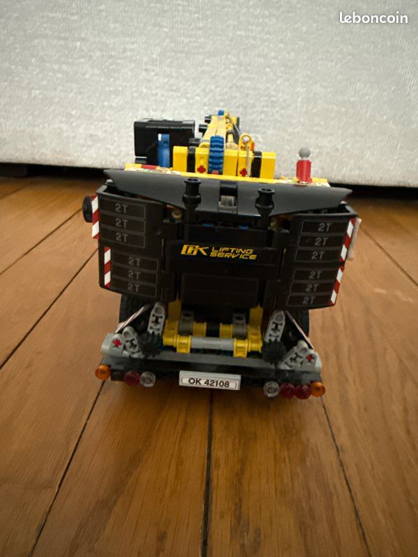 Lego technique 42108 la grue mobile jaune (image 7)