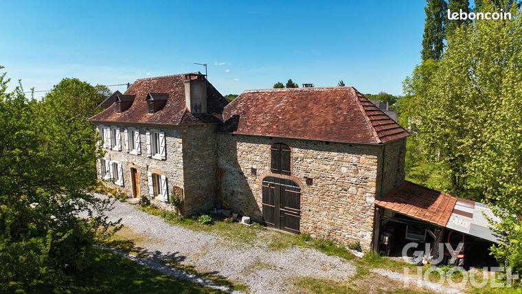 Propriété 4 pièces 131 m²