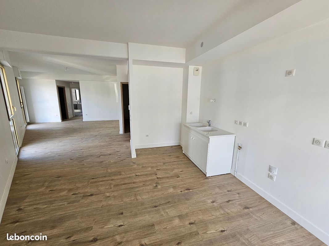 Appartement 3 pièces 77 m² - Pau 64000 (image principale 1)